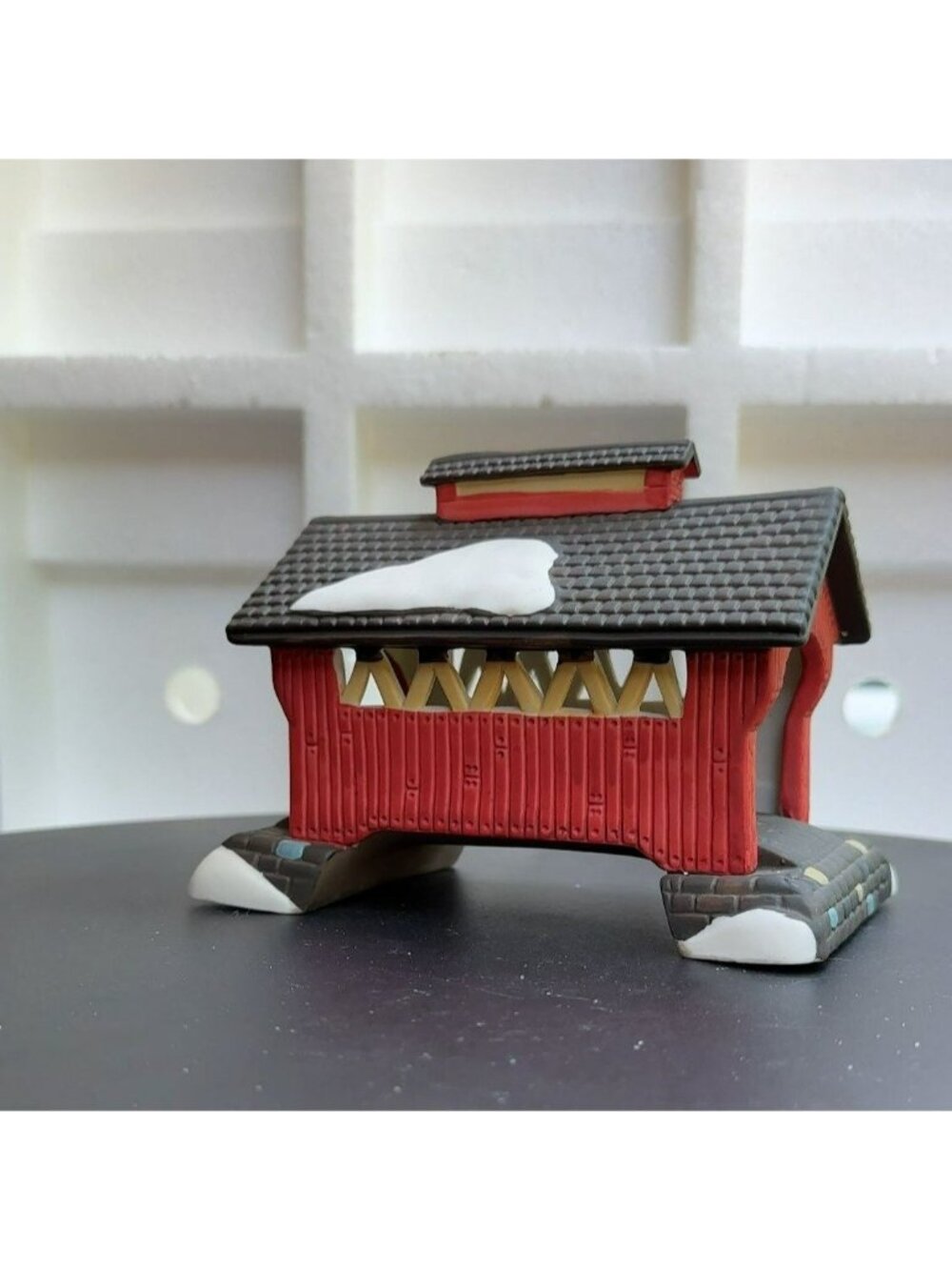 Dept 56 Red Covered Bridge, New England Village Christmas Accessory - 1988 - Picture 8 of 11